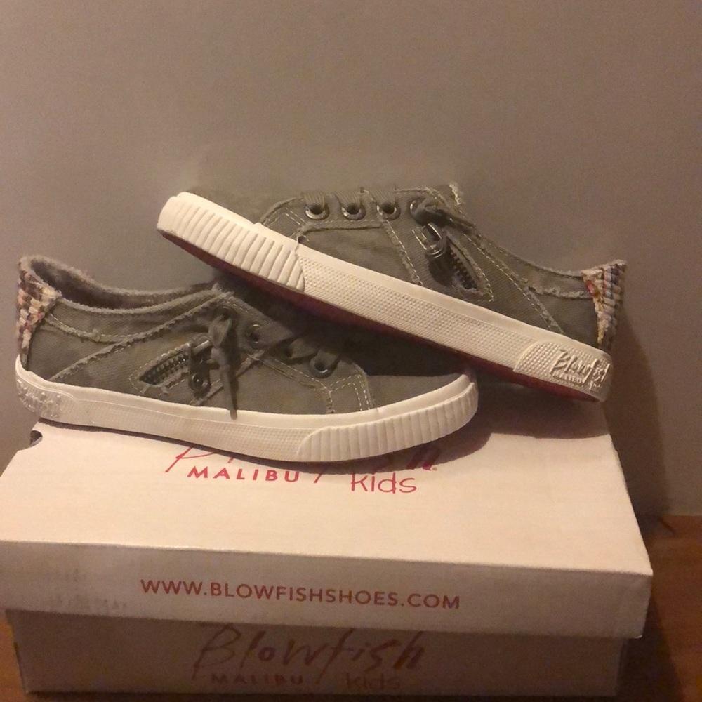 Brand new blowfish girls shoes size 2
